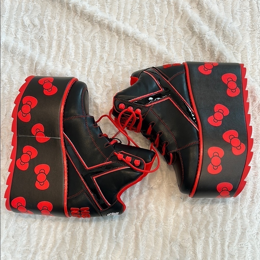 Y. R. U. QOZMO HELLO KITTY BOW BLACK/RED Hello Kitty Platform Sneaker Shoe 8